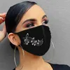 Snabb leverans 1pc Kvinnor Återanvändbar Outdoor Christmas Borr Andningsbara Mode Bomull Mask Bandage Masque Diamond Butterfly Pattern