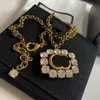 Colliers de luxe de luxe design Bracelet Fashion pour homme Femme Gold Chain Link Collier Bracelets pour Femmes Party Mariage Bijoux 2201103D