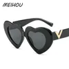 Sunglasses Love Heart Shaped Women Fashion Retro Cat Eye Sun Glasses Designer Travel Party Shades UV400