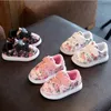 Hongteya 2020 милые девушки детские туфли мягкие удобные кожаные цветы детские кроссовки малышей девушки новорожденные ботинки младенца первого Walker LJ201104