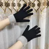 2020 1 par de las mujeres del invierno caliente grueso de punto Guantes Hombre Mujeres pantalla táctil térmica completa Dedos hilado de lana manoplas Mantener Caliente