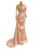2022 Sexy Plus Size Arabiska Lyxiga Mermaid Aftonklänningar Wear Blush Pink V Neck Beaded Crystals Satin Prom Formell Party Dress Illusion Långärmad