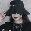 Goth Girl Harajuku Hut Weibliche Ins Trendy High Street Hip Hop Pin Ringe Dark Cross Bucket Caps Sommer Grunge Krempe Hut Frauen Schwarz 201009