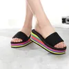 Sapatos para meninas meninas meninas 'chinelos de chinelos mulheres plataforma em uma cunha salto alto mules luxo slides multicolored sandálias senhora x1020