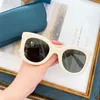 2022 fabriek groothandel hoge kwaliteit mode ronde frame zonnebril netto rode tonen wijsheid met vrouwen gezicht kleine zonnebril Monroe