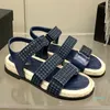 Berömd designer Womens Summer Flat Sandal Ladies Open Toe Thick Wedge Platform Sole Fashion Slide Slipper Shoes
