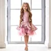 2020 Landstil Vintage Flowergirl Dresses Jewel Neck Ärmlös Ruffles Lace Tulle Asymmetrisk Blomma Tjej Klänningar för Bröllop