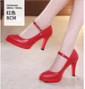 2020 Hot Selling Women's Fashion High Heels Klänning Skor Kontor Lady Dinner Party Sexiga Röda Svarta Pumpar Pekade Toe Strap Morskor 42 # P44