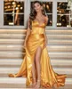 Robes de bal de sirène d'or sexy haute fente bretelles spaghetti robe formelle pour les robes de soirée des femmes