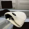 キャップニットキャップデザイナー帽子弾性レディースフィット帽子ウール手紙メンズボンネット高級ビーニー冬のファッション weote