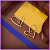 Women Fashion Gold Earrings Designers Jewelry Luxury Womens Earring Heart Letters Lady Ear Studs Classic High Quality For Party D221224F