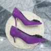 sandales fleurs violettes