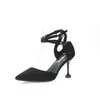 Sandales Femmes Stéletto Stiletto High-Heeled Heaked Shoes 2022 Spring and Summer Black Design Sens pointu des chaussures à boucle pointu