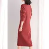 여성을위한 고품질 스웨터 드레스 무릎 길이 솔리드 컬러 O- 넥 풀오버 두꺼운 가을과 겨울 간략 한 붉은 핑크 블랙 211221