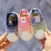Boyutlandırma Çocuklar için Sneakers Erkek Kız Yeni Bahar Yürüyor Çocuk Bebek Beyaz Rahat Yumuşak Düz Ayakkabı Bebek Ayakkabıları Çocuk Ayakkabı LJ201203
