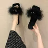 Kvinnor Tofflor Solid Fluffy CrissCross Design Platform Päls Sole Luxury Mules Ladies Slides Party Sandals Zapatos de Mujer X1020