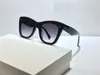 여성을위한 디자이너 선글라스 4004 인트 여름 우아한 스타일 UV 보호 방패 렌즈 4S004 고양이 눈 선글라스 세련된 스타일 풀 프레임 패션 안경 상자