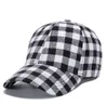 Ponytail Baseball Cap 16 färger rörig bun hattar för kvinnor tvättade bomull plaid snapback caps casual sommar sol visor utomhus hatt