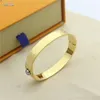 Top Rose Gold Classic Armband Kvinnor Smycken Design Diamant Armband Mode Titan Stål Bracelet Guldpläterad Aldrig blekna