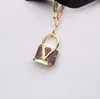 Fashion Designer Brand Letter Necklaces a ciondolo da uomo Luxury Womens Golden Chain Golden Geometric 18K Gold Lock Neckace Swater CH1166133