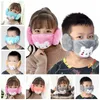 2 in 1 Gesichtsmaske mit Ohrenschützern Kinder Cartoon Mundmaske Anti Staub Gesichtsmasken Winter Mund-Muffel Earflap für Kinder 5styles RRA3749