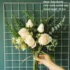 Yapay Çiçekler Gül Buketi ile Yeşil Bitki Yapraklar Dekorasyon Ev İpek Çiçek Düğün Buketler Gelin Holding Çiçek Çelenk Sahte Bitkiler