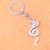 Keychain de moda 49*19mm King cobra cobra pingente de joalheria de joalheria de joalheria de joalheria de pedras de cadeia de chaves de corrente para presente para presente