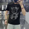 Rhinestone Casual Men's T-shirts Loose O-Pescoço 2022 Nova Moda Marca Diamante Urso Verde Amarelo Preto Branco Roupas Verão Bonito Artigos M-5XL