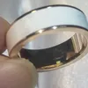 Anel esmaltado vermelho e branco, anel de dois tons para casais, revestimento de aço inoxidável de alta qualidade, anéis de ouro k, anel de carta, fornecimento300c