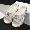 Sommarm￤n tofflor flip flops trycker sandaler kvinna graffiti