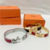Hoogwaardige luxurydesigner13s 316L roestvrijstalen sieraden armbanden vrouwen en mannen armbanden y713H13S harde armband jood90183977