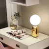 Nordic Hot Fashion Glaskugel Tischlampe Schlafzimmer Nachttischlampe moderne Wohnzimmer Säule Schreibtischlampe