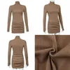 Rapwriter Brown Ribbed Gebreide Turtleneck lange mouw ruchjurken voor vrouwen Spring bodycon Lady Short Black Sheath Mini Dress 220314