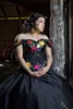 Mexico Charro Black Sweet 16 jurken Girls Geborduurde Beaded Off The Shoulder Satin Ball Town Long Quinceanera Dress Prom Graduation Jurk