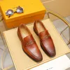 Lujo Original Mens Brogue Office Business Office Oxfords Flats Hombres Colores mezclados Vestido de diseñador de moda Zapatos de cuero de patente Lace-Up Body Party Shoe