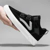 Potrójna czarna biała 2023 szare hotfree buty do biegania mężczyźni kobiety spacerowe buty sportowe męskie trampki na zewnątrz buty