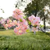 1M Cherry Blossom Tree 4 Fork Sakura Branch Artificial Flowers Silk Bröllop Bakgrund Väggdekoration Bukett 100 PCS3868338