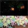 100pcs / sac 3cm Phosphorescent foncé Jouets lumineux Étoile Stickers Chambre Sofa fluorescent Peinture jouets en PVC pour Autocollants de chambre d'enfants