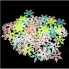 Snowflake Luminose Wall Stickers Stelle incolla la patch fluorescente Star Patch Plastica Stereo PP Wallpaper