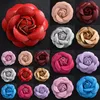 Otros accesorios mujer calidad cuero Camelia flor broche alfileres mujeres traje suéter camisa Pin broches hechos a mano DIY