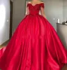 2021 Langer roter Fleck, schulterfrei, Quinceanera-Kleider, Spitze, Applikationen, Perlen, Ballkleid, Puffy, Sweet 16 Party-Kleider, Brautkleider