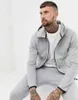 Två-stycken Nya Designers TrackSuits Mens Jogger Fashion Basket Course Set YKK Zipper Soft Fabric Classic Stitching Design M-2XL Suit