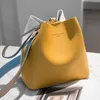 Hbp messenger çanta kova çanta çanta cüzdan yeni tasarımcı kadın çantalar yüksek kaliteli moda popüler basit omuz çantası hit renk cha2426