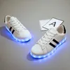 7ipupas LED Buty dziecięce z ładunkiem USB 11 kolorów Boygirl świecące Lampa Lampa Migające Sport Casual Luminous Sneakers LJ200907