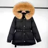 Jämja Kvinnors Dam Jacka Vinter Stor Naturlig Raccoon Fur Hooded 90% Vit Duck Down Coat Tjocka Kvinnor Parkas Kvinna Outwear 211221