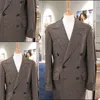 Braun dicke Männer Tweed Anzug Pinstreifen Herring Bone Mann Mantel Retro Peak Revers Zweireiher maßgeschneiderte Anzug Mann Outwwar