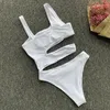 Damenbadebekleidung Sexy asymmetrischer weißer einteiliger Badeanzug 2022 Frauen mit hohem Beinausschnitt Weiblicher aushöhlen Badeanzug Schwimmen Monokini