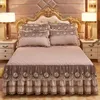 Couvre-lits de luxe européens et taie d'oreiller 2 pièces jupe de lit en coton épais avec bord en dentelle ensemble de literie Twin Queen King Size antidérapant 201316p