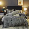 Grå Svart Luxury Fleece Fabric Bedding Set Queen King Size Broderi Bed Duvet Cover Bed Sheets Linne Set T200706