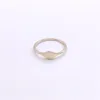 NUEVO anillo de color dorado a la moda Diseño de superficie de anillo de línea vertical media Anillos de compromiso para mujer